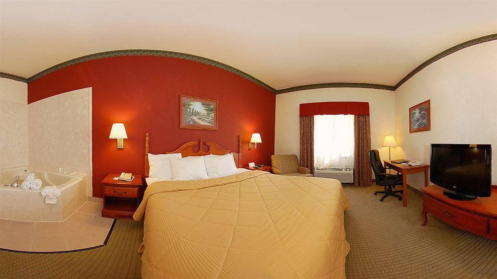 Wingate By Wyndham Biloxi - Ocean Springs Hotel Bagian luar foto